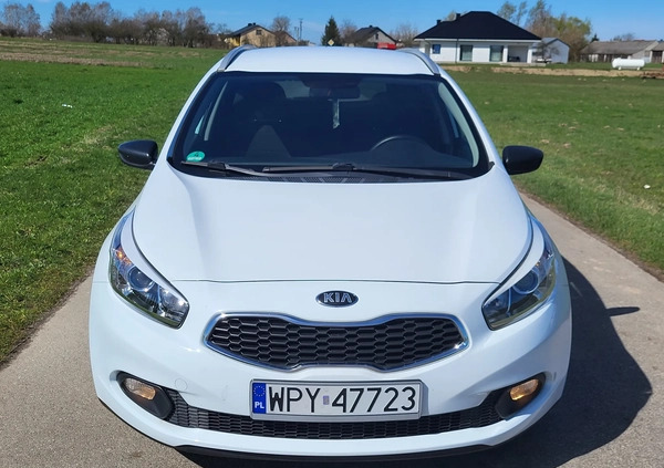 Kia Ceed cena 35777 przebieg: 131000, rok produkcji 2015 z Janów Lubelski małe 407